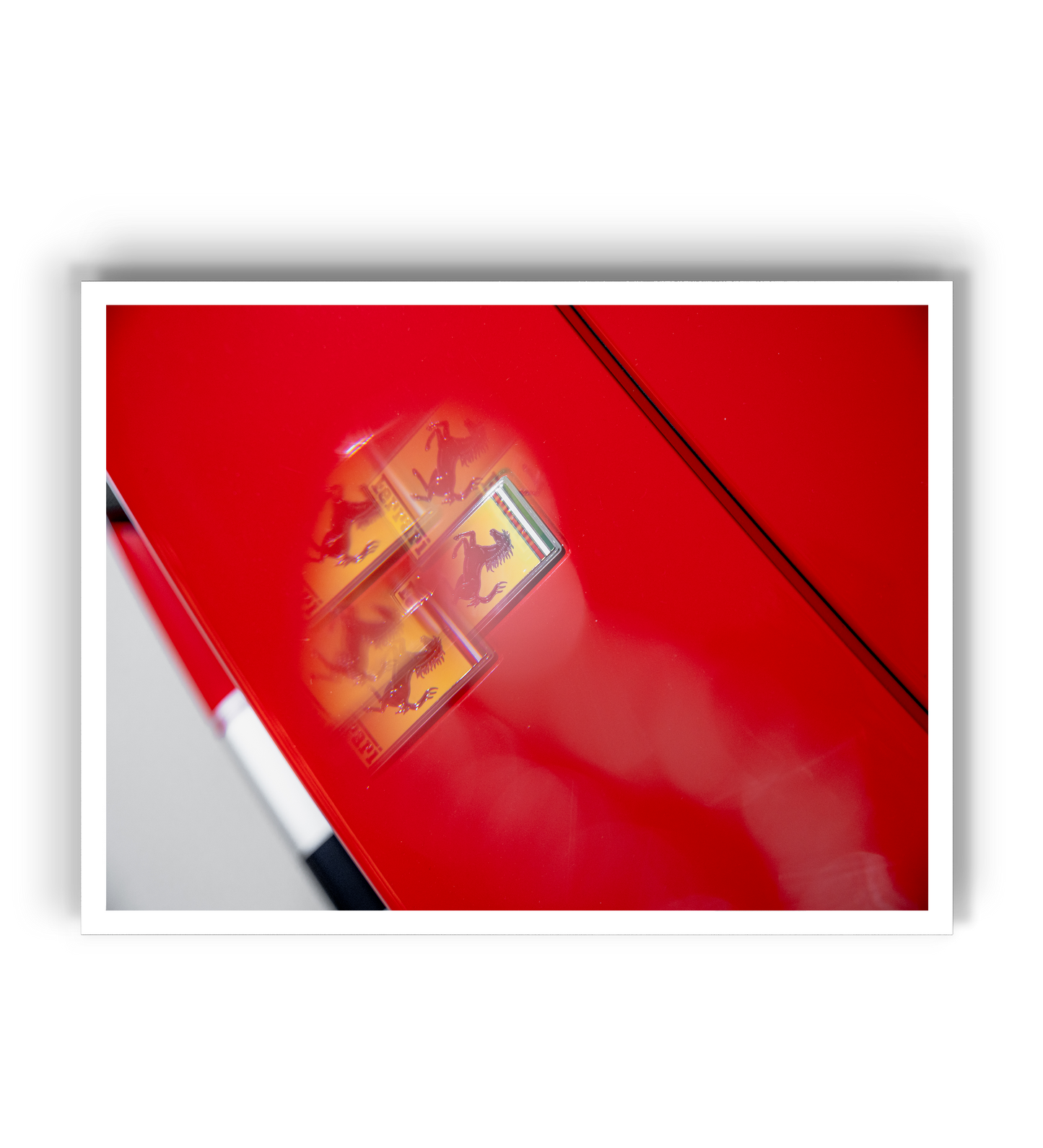 FERRARI BLURRY LOGO